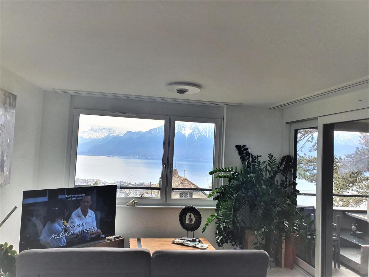 Wonderful View Of Lake Geneva Apartment Chardonne Bagian luar foto